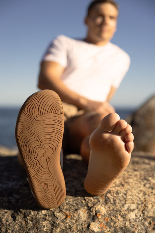 BAREFOOT SHOES : UNLEASHING FREEDOM, STRENGTH AND VITALITY FOR YOUR HEALTH